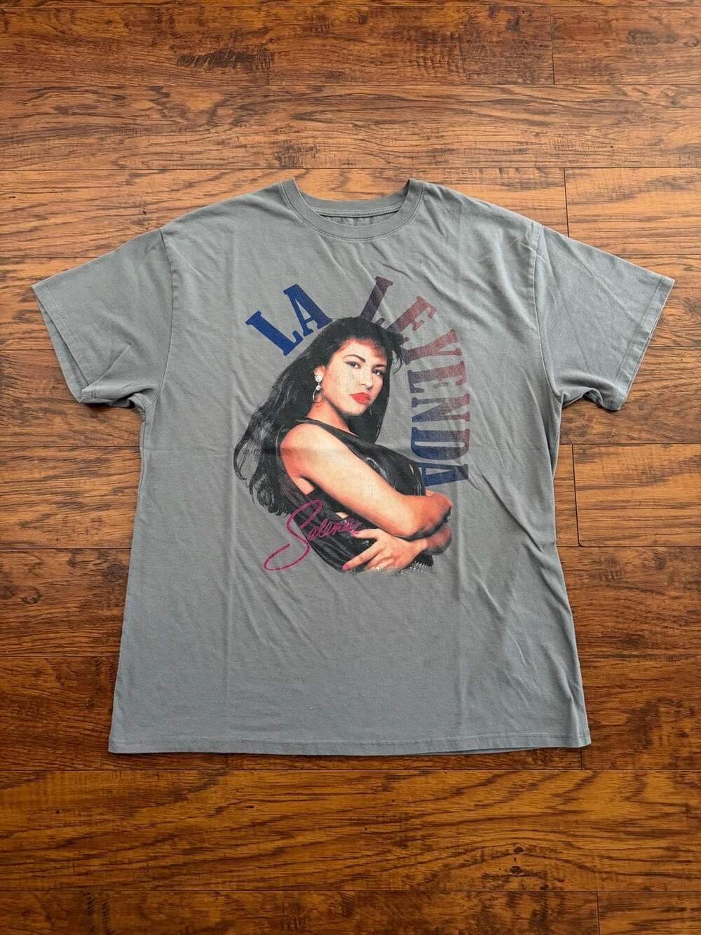 Selena Quintanilla La Leyenda Graphic T-Shirt Grey